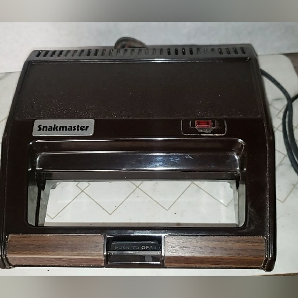 Electric Sandwich Maker - Brown